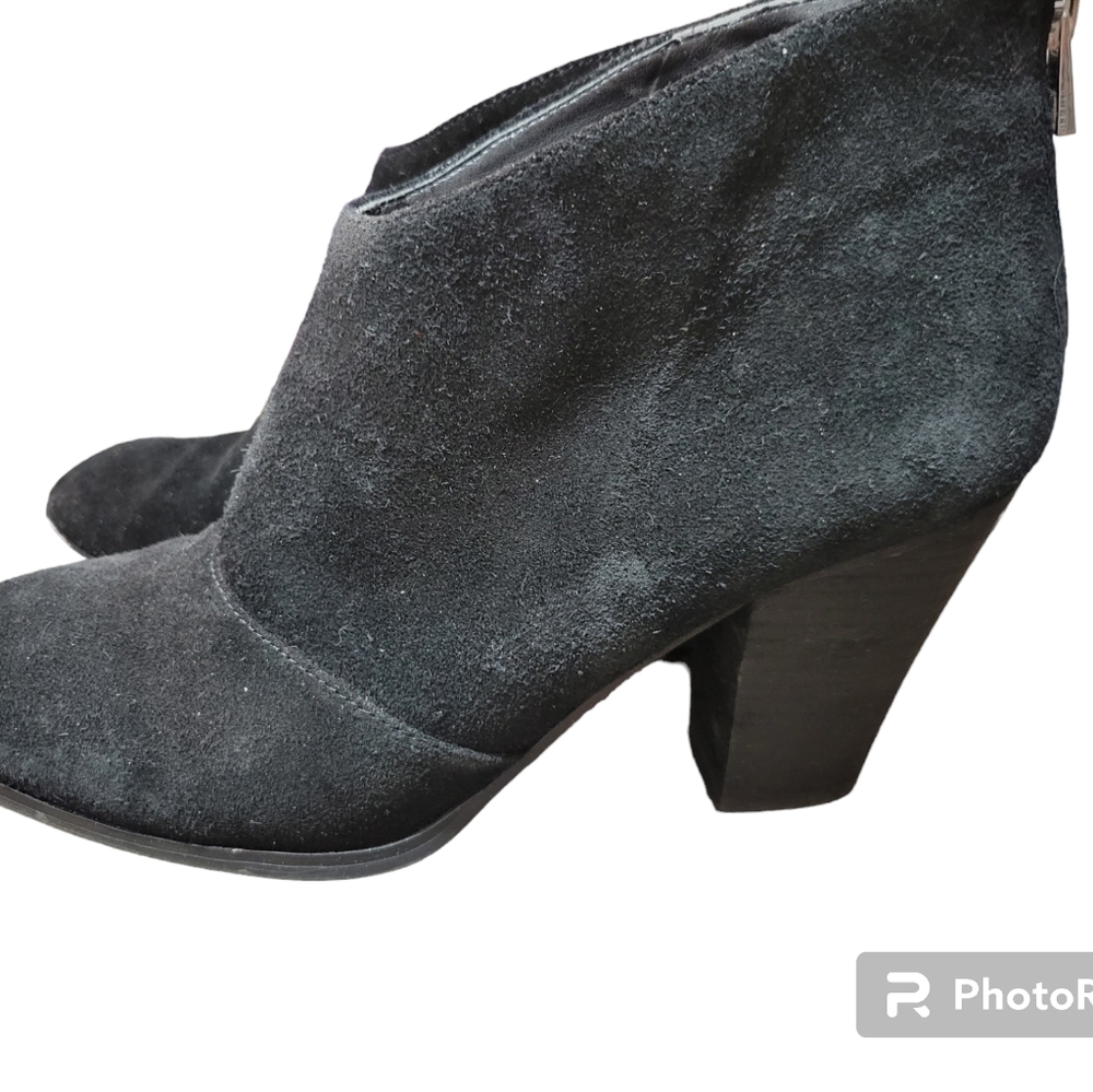 Ann Taylor Suede Ankle Boots Size 8.5